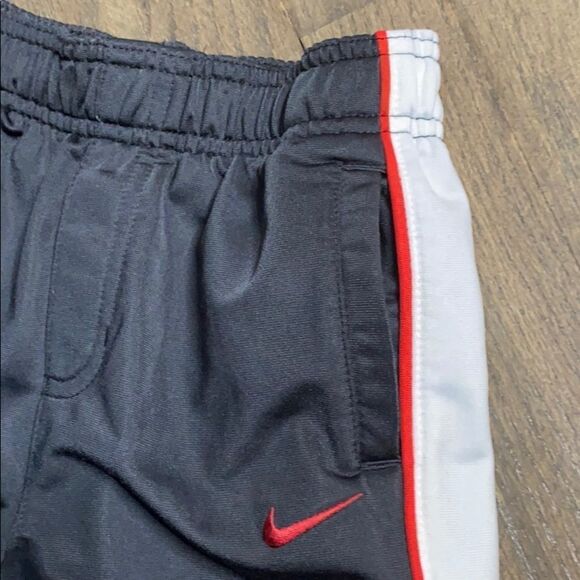 Nike cozy Brushed Interior Pull-On Track Pants - Picture 3 of 4